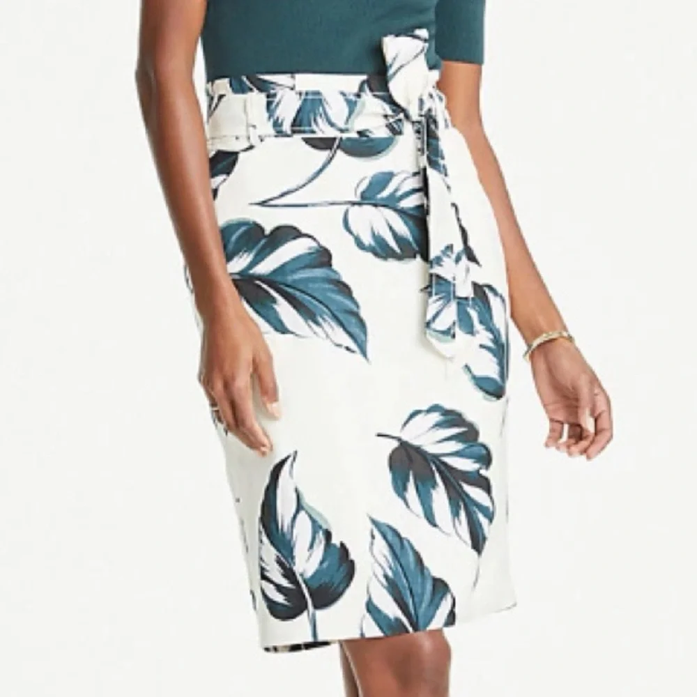 Ann Taylor Ivory Teal Leaves Linen Blend Tie Waist Pencil Skirt Size 8 Petite - Picture 12 of 16